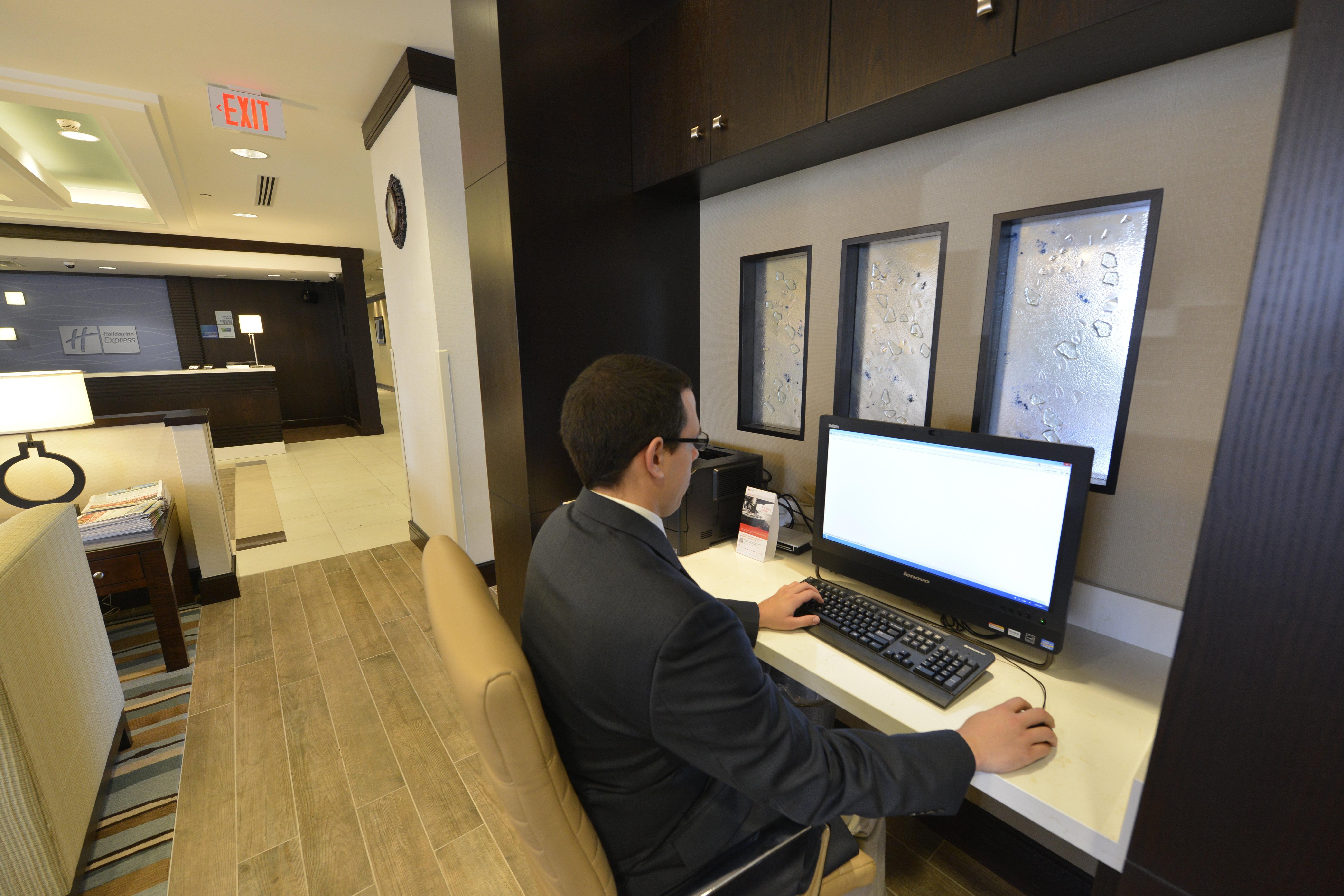 Holiday Inn Express Hotel & Suites Waterloo - St. Jacobs Area By Ihg Екстериор снимка