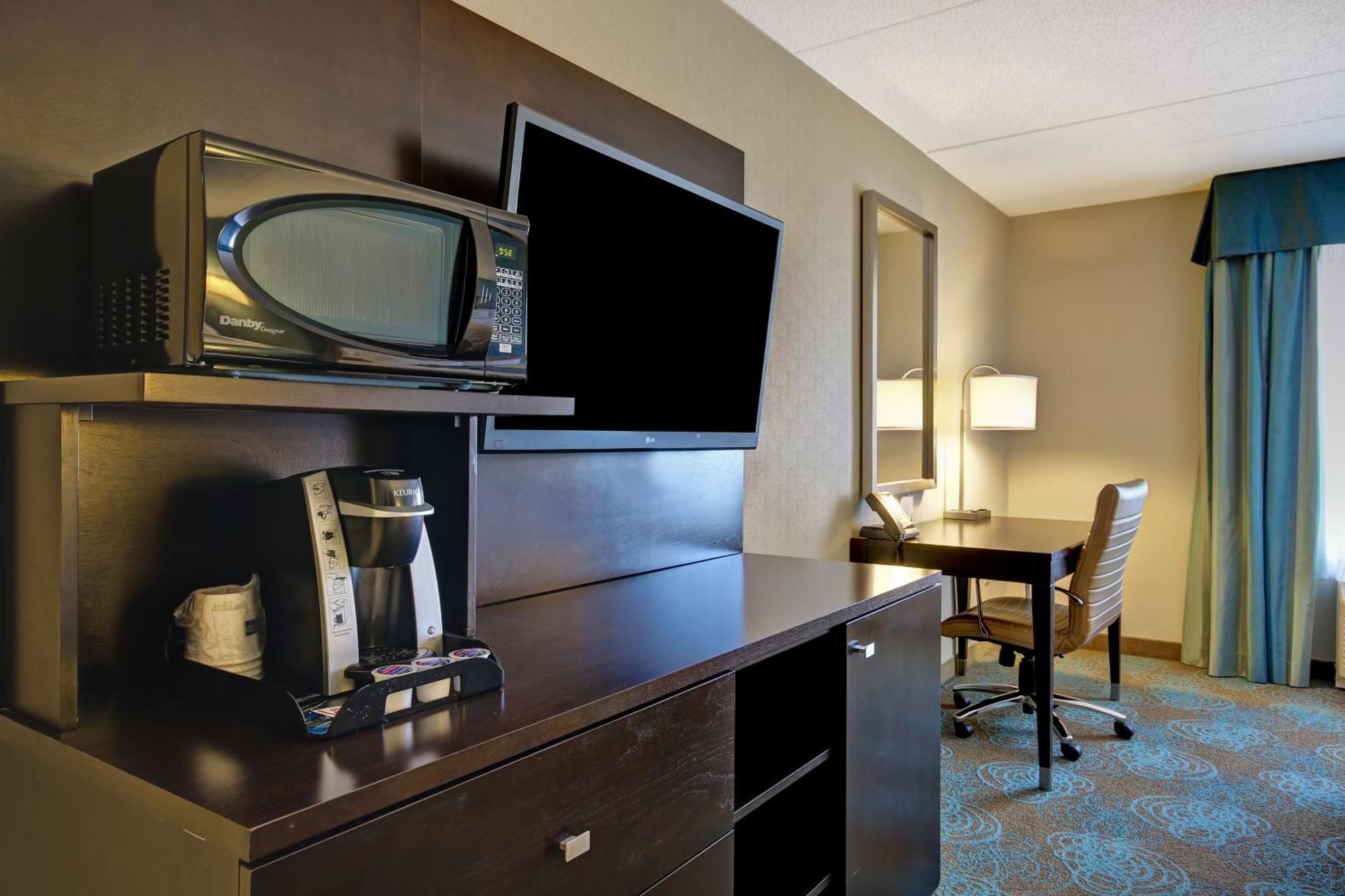 Holiday Inn Express Hotel & Suites Waterloo - St. Jacobs Area By Ihg Екстериор снимка